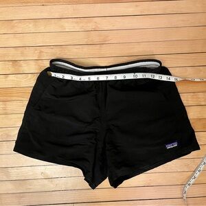 Women’s Patagonia 4 inch baggies shorts